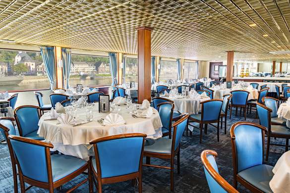 CroisiEurope MS Monet Restaurant 6 ©Corinne Cotard.jpg